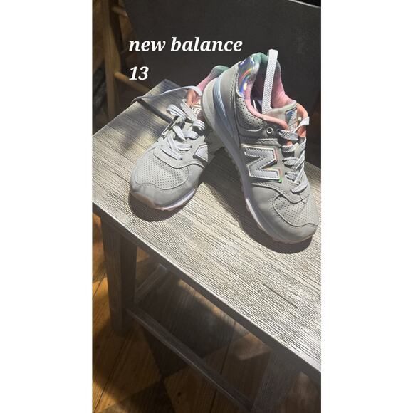 Size 13c Kids New Balance Sneakers - Picture 1 of 4
